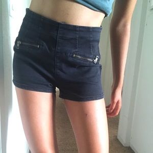 Cute Black Short with zipper in the back